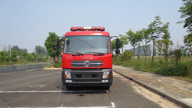 東風(fēng)天錦森林消防車（6噸）圖片