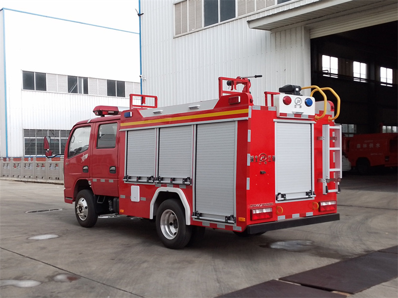 東風(fēng)（藍(lán)牌）水罐消防車（650kg）圖片